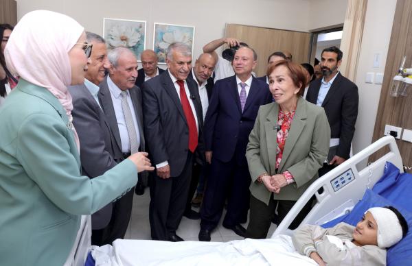 الأميرة بسمة تطمئن على مرضى 'البر والإحسان
