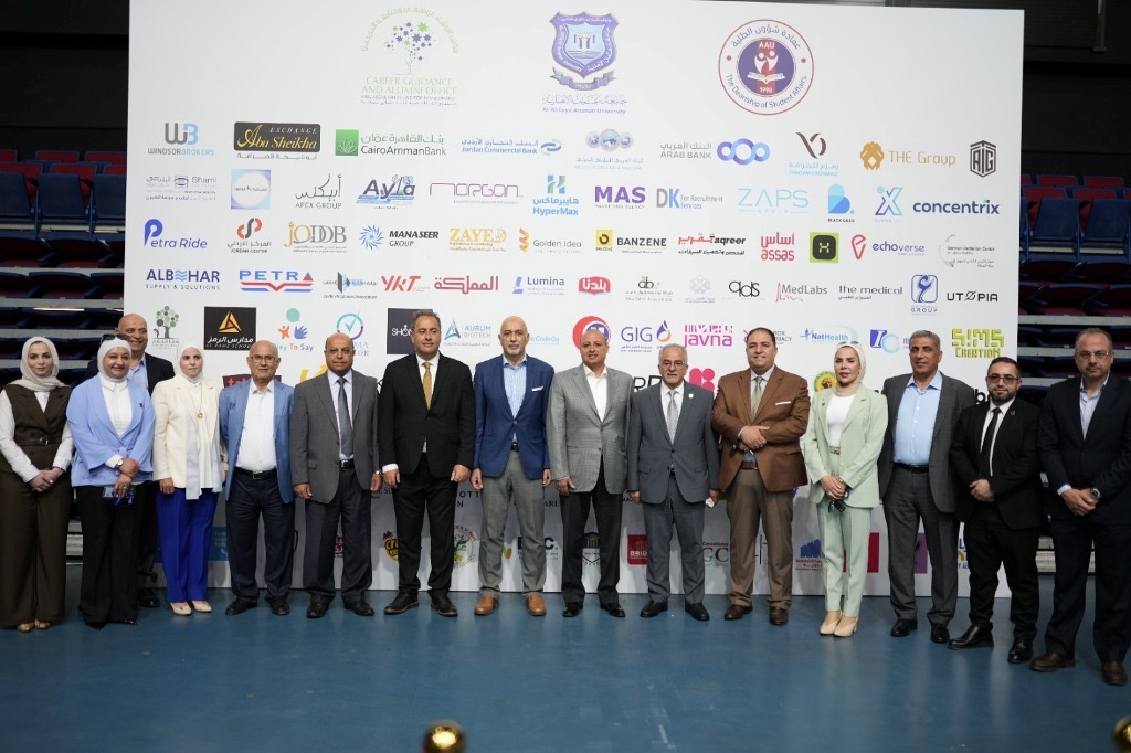 بالصور ... د. الحوراني يرعى افتتاح اليوم الوظيفي 2026 في عمان الاهلية بمشاركة أكثر من 100 شركة ومؤسسة 