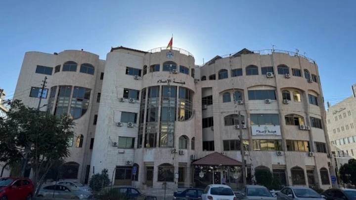 من هم صناع المحتوى الملزمون بالترخيص؟ .. هيئة الإعلام توضح