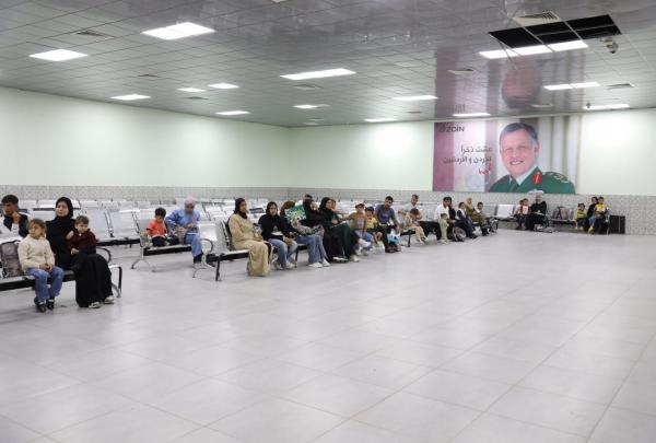 الجيش: إجلاء 20 طفلاً مريضاً من قطاع غزة لاستكمال علاجهم
