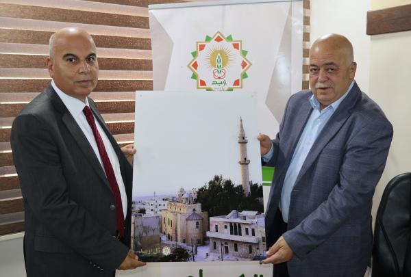 بلديات إربد والسلط تبحثان نقل التجارب في المشاريع الكبرى والتراثية