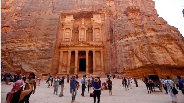 انخفاض أعداد السياح القادمين للأردن 5% خلال الثلث الأول من العام