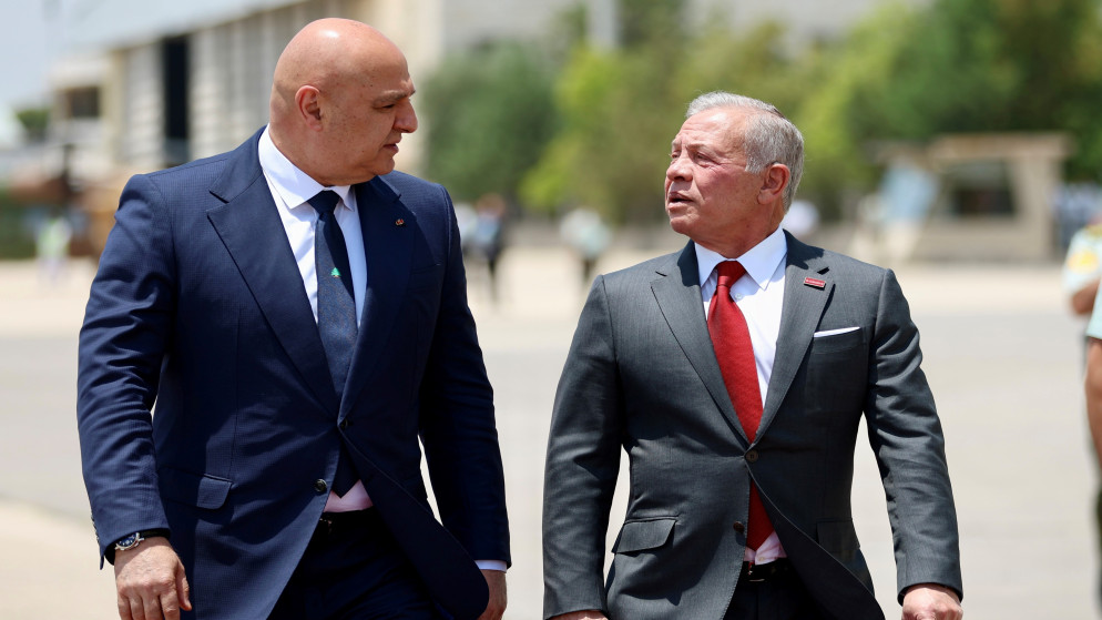 الملك والرئيس اللبناني يؤكدان هاتفيا ضرورة دعم جهود خفض التصعيد في المنطقة