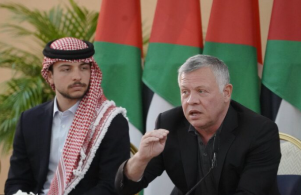 الملك وولي العهد يتلقيان برقيات تهنئة بحلول عيد الأضحى