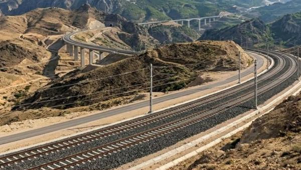تركيا تبدأ مفاوضات لإحياء خط سكة حديد يمر عبر الأردن ويصل للخليج