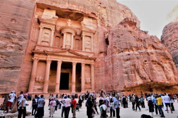 شمول شركات النقل السياحي المتخصص ببرامج دعم وتسهيلات القطاع