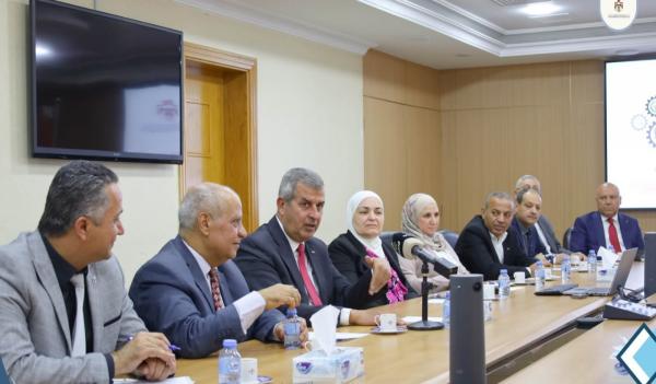 الخرابشة: إنشاء محطتي توليد كهرباء بقدرة 700 ميغاواط لكل محطة