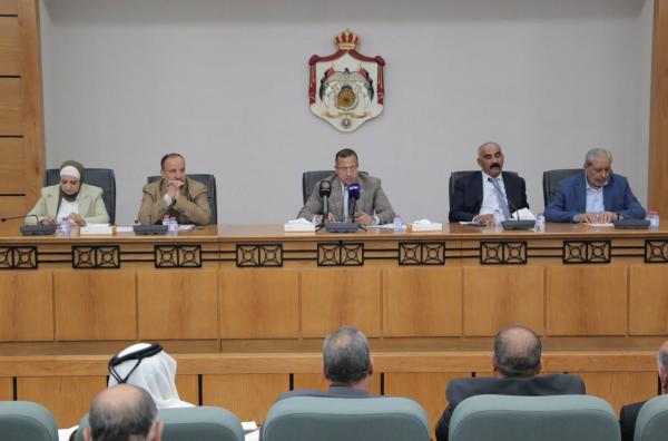مجالس بلديات ومحافظات يطالبون بعدم تقليص صلاحياتهم في القانون الجديد
