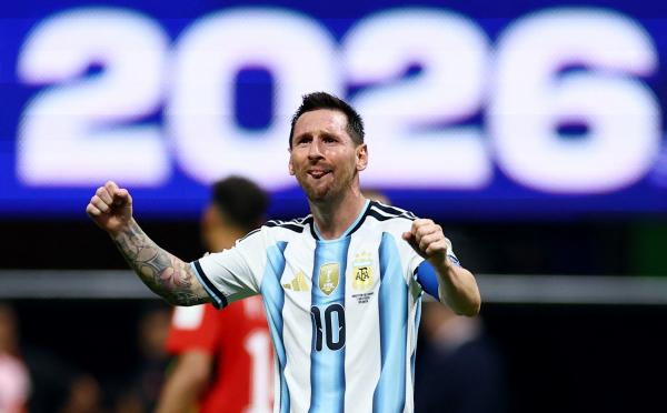 الأرجنتين تسجل 3 أهداف بـ 10 دقائق .. وتُقصي مصر من كأس العالم