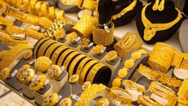 انخفاض أسعار الذهب محليا إلى 82.5 دينارا للغرام