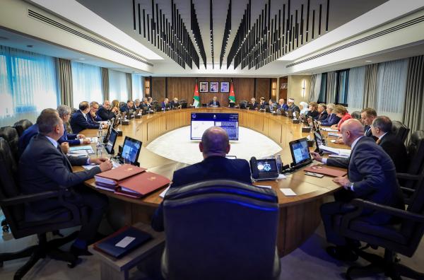 إعفاء مستوردات ومشتريات تستخدم في صناعات من ضريبة المبيعات والرسوم الجمركية