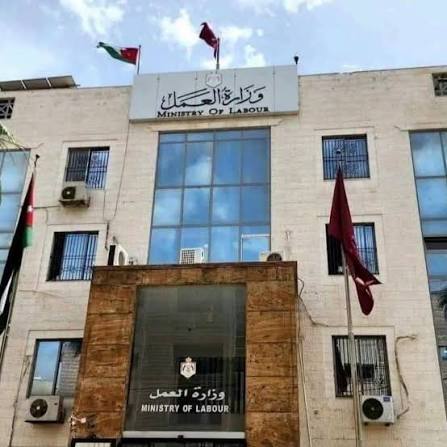 العمل: لا تمديد لفترة قوننة أوضاع العمالة الوافدة المخالفة