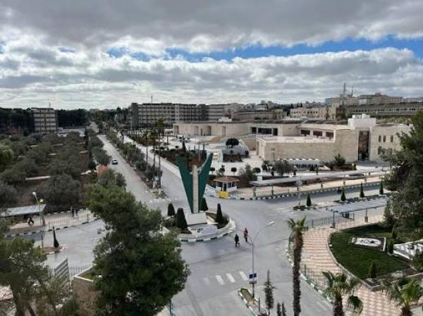 توجه نيابي لبحث تفاوت أسعار الساعات في الجامعات الأردنية