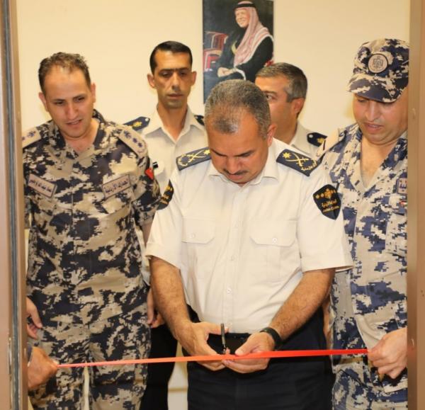 العكاليك يفتتح قاعة كبار العملاء في جمرك عمان - الماضونة