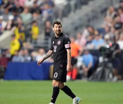 بعد صفع لاعب منافس .. فرض غرامة مالية على ميسي
