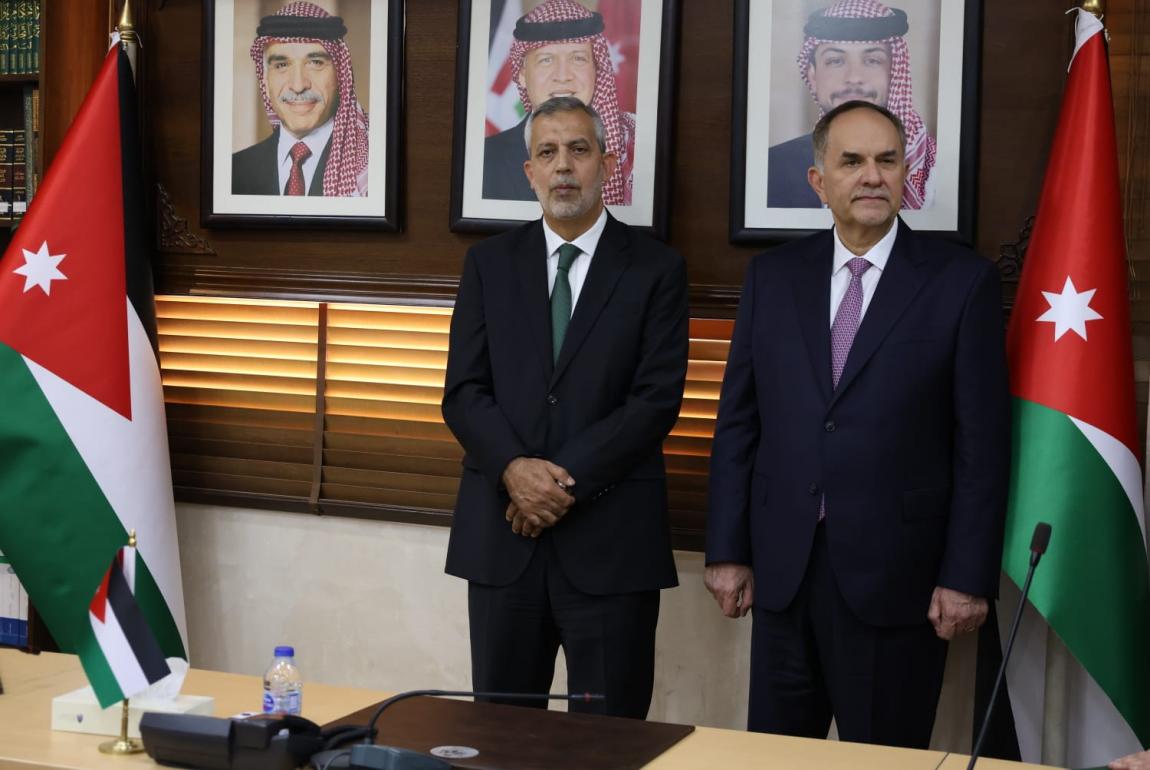 17 محاميا يؤدون اليمين القانونية أمام وزير العدل