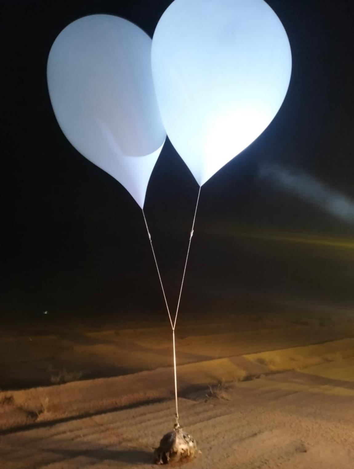 الجيش يحبط 3 محاولات تهريب مخدرات بواسطة بالونات موجهة