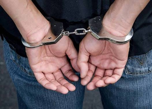 توقيف موظفين احدهما من بلدية مأدبا والآخر في تشغيل الموانئ