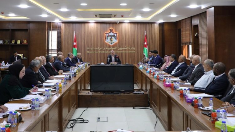 وزير الشؤون السياسية: المجتمع المدني شريك أساسي في مسيرة التحديث