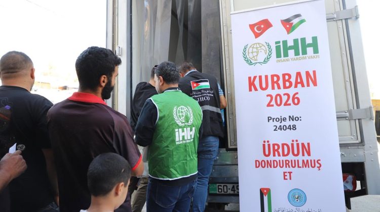 الخيرية الهاشمية توزع مساعدات في مخيمات اللاجئين الفلسطينيين بالأردن