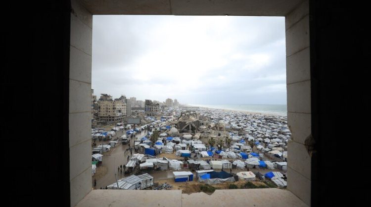 غزة.. انهيار منظومة المياه والصرف يهدد أكثر من مليوني شخص