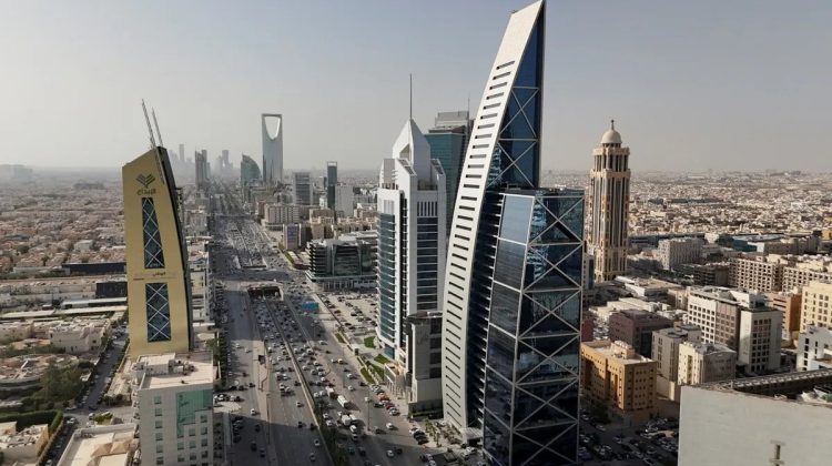 قوات التحالف: اعتراض وتدمير صاروخ باليستي أطلقه الحوثيون باتجاه الرياض