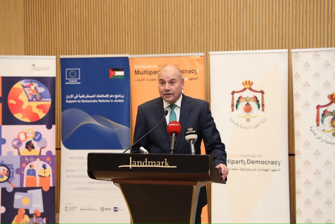 العودات: الحوار بين الكتل الحزبية يعزز فاعلية العمل البرلماني