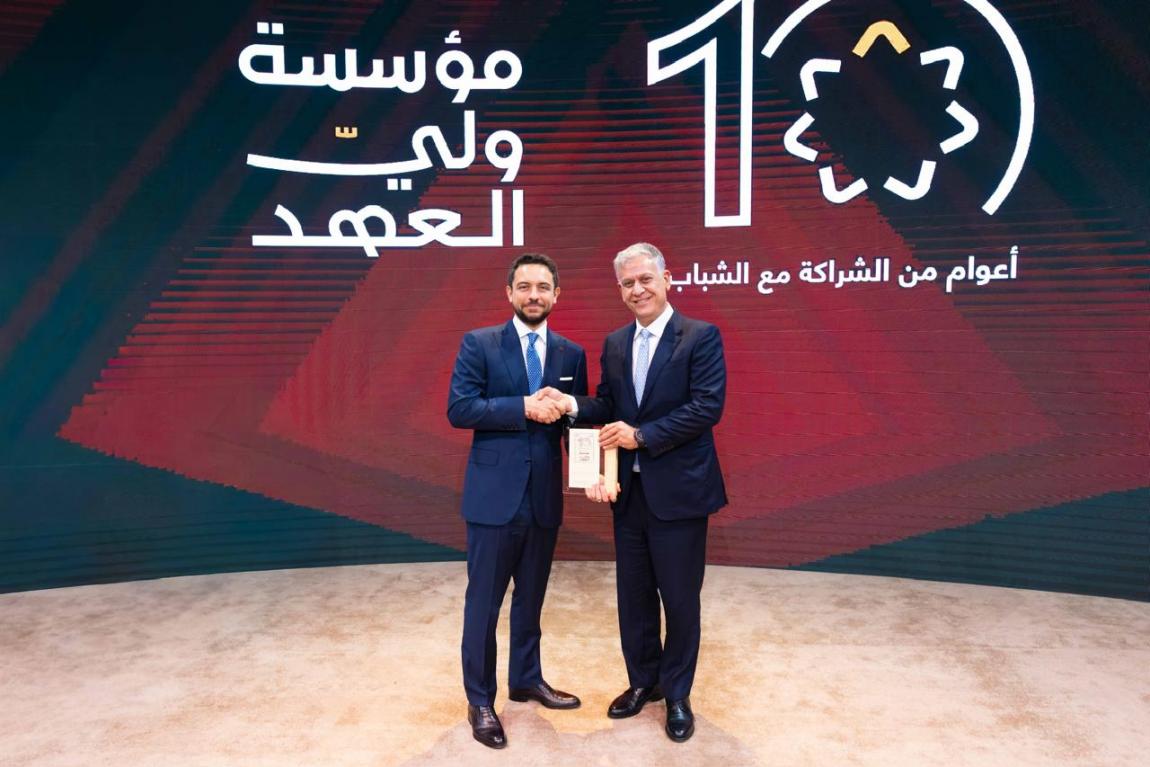 ولي العهد يكرم كابيتال بنك خلال احتفال مؤسسة ولي العهد بالذكرى العاشرة لتأسيسها