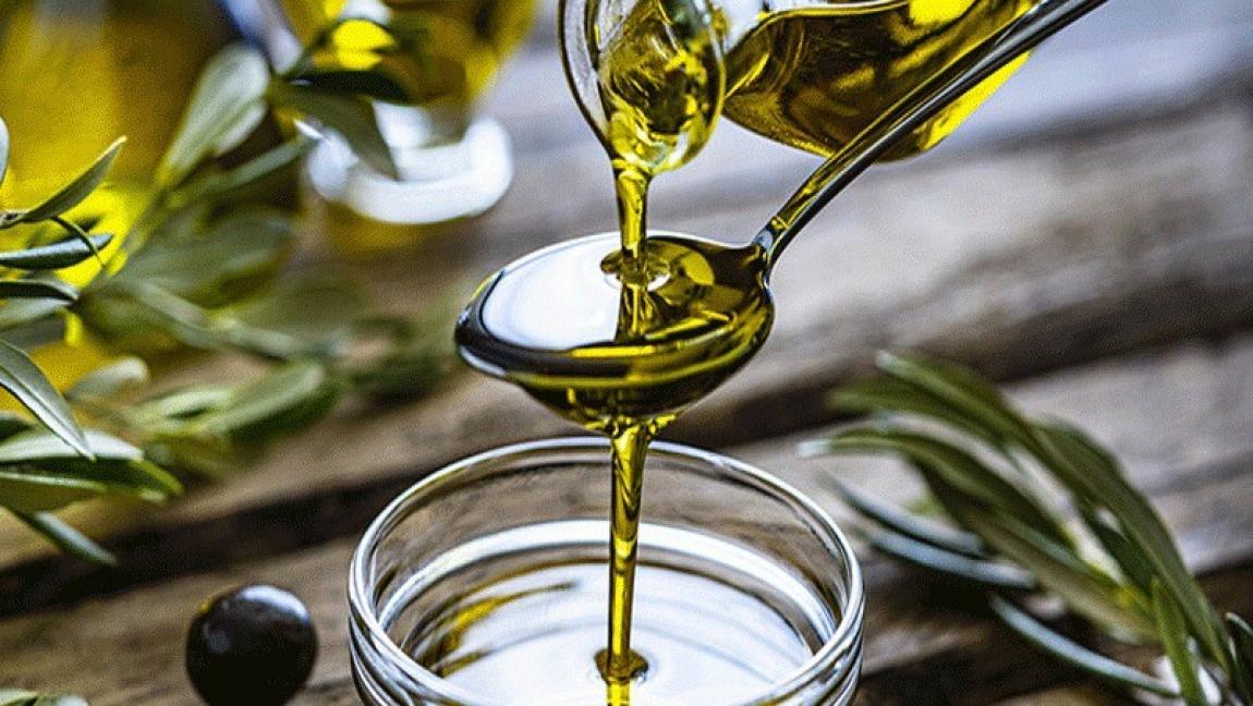 الغذاء والدواء: لم يثبت ارتباط تنكات زيت مستوردة فارغة بأي معصرة