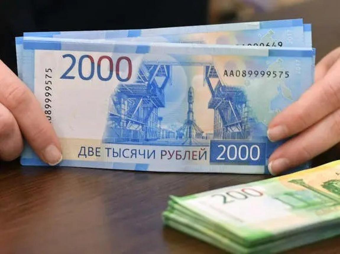 روسيا: رفع سعر الروبل أمام العملات الرئيسية