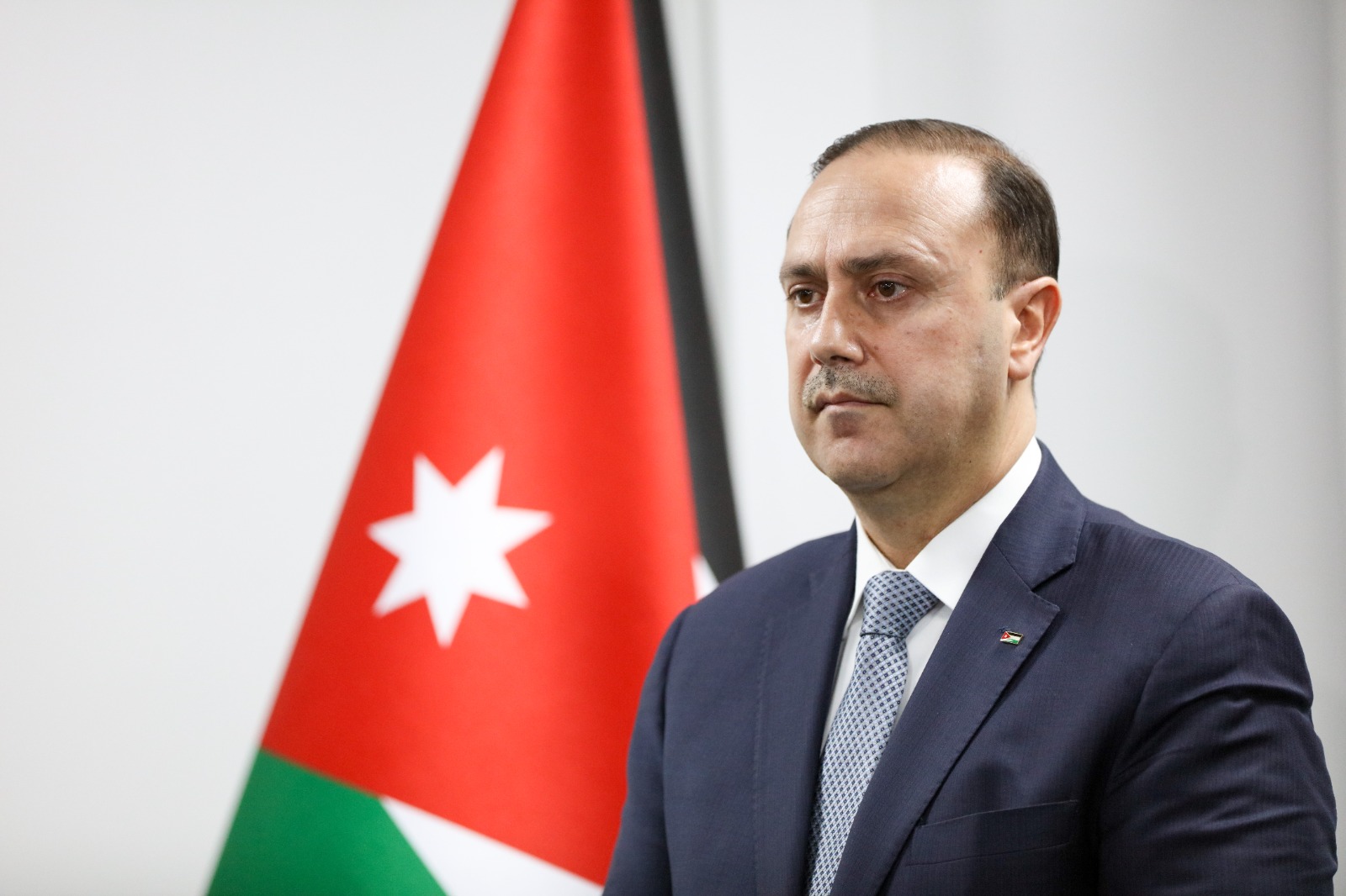 الحكومة: التحقيق سيكشف إن كان الإرهابيون مرتبطين بتنظيمات .. والأجهزة الأمنية تمتلك التفاصيل