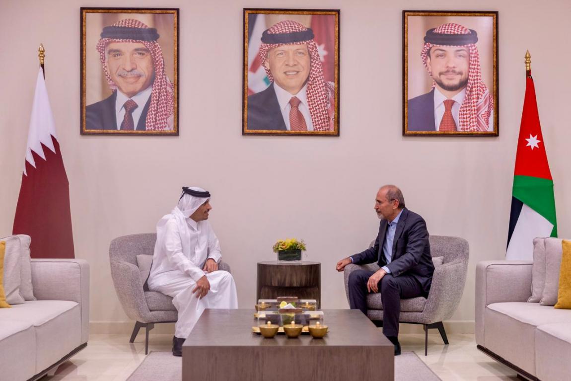 الصفدي وآل ثاني: ضرورة تنفيذ جميع بنود خطة ترامب لتحقيق الاستقرار بغزة